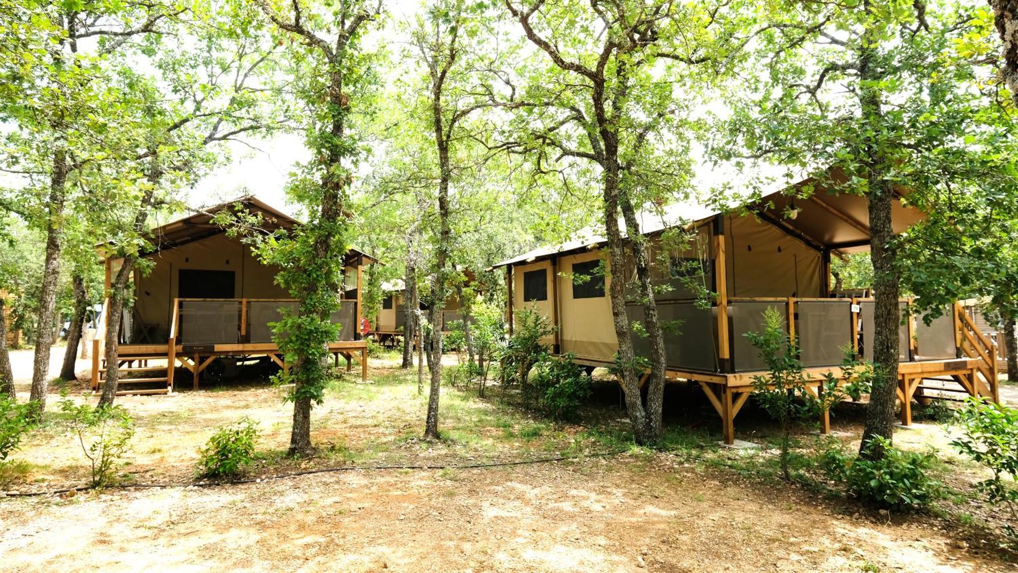 Domaine Les Chenes Blancs Hotel Saint-Saturnin-les-Apt Luaran gambar