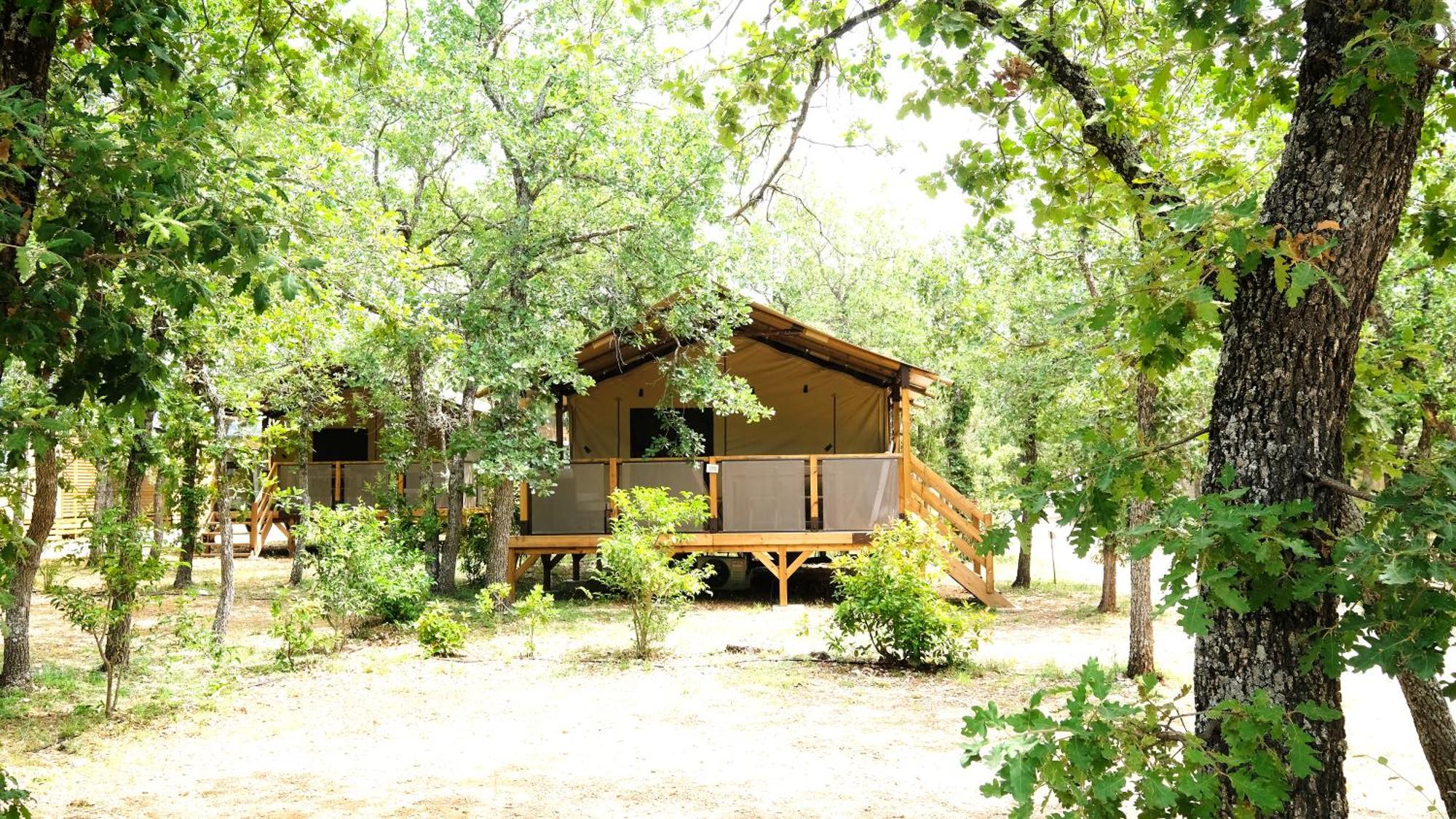 Domaine Les Chenes Blancs Hotel Saint-Saturnin-les-Apt Luaran gambar