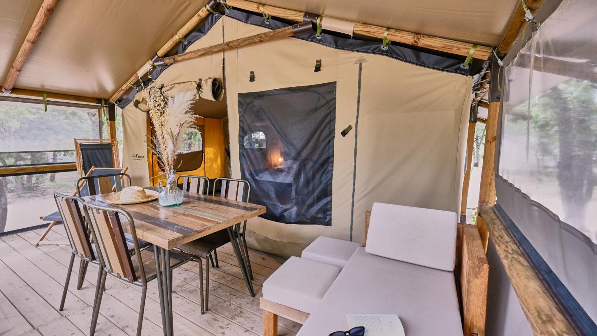 Domaine Les Chenes Blancs Hotel Saint-Saturnin-les-Apt Luaran gambar