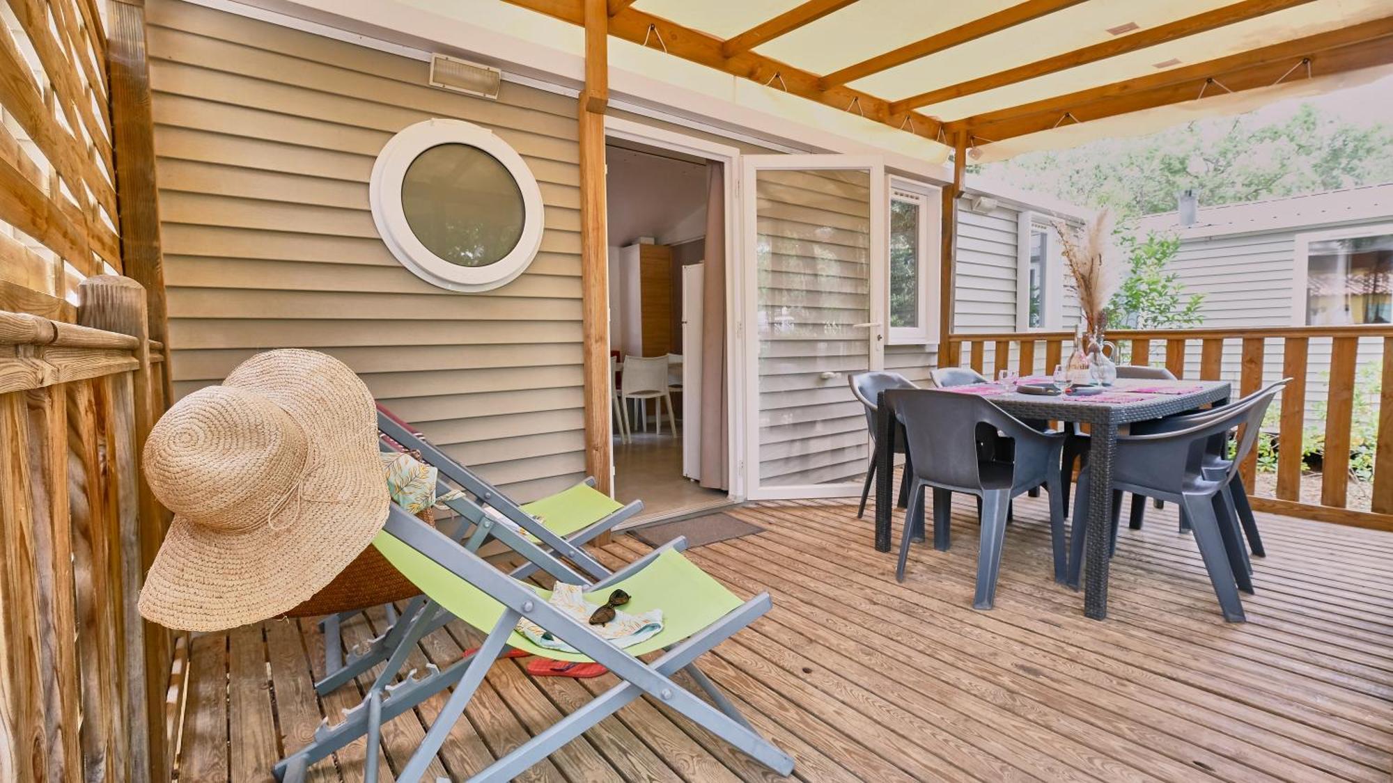 Domaine Les Chenes Blancs Hotel Saint-Saturnin-les-Apt Luaran gambar