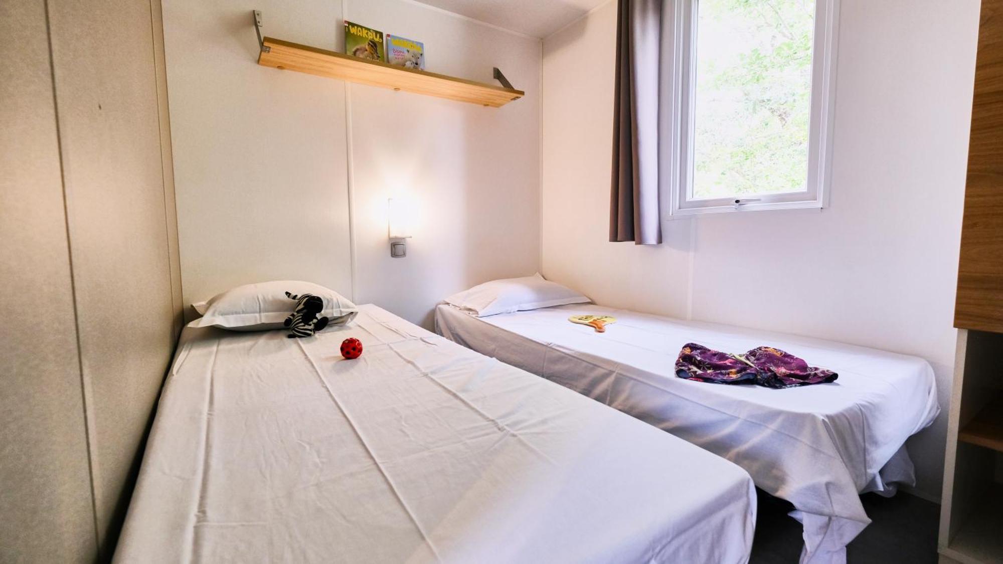 Domaine Les Chenes Blancs Hotel Saint-Saturnin-les-Apt Luaran gambar